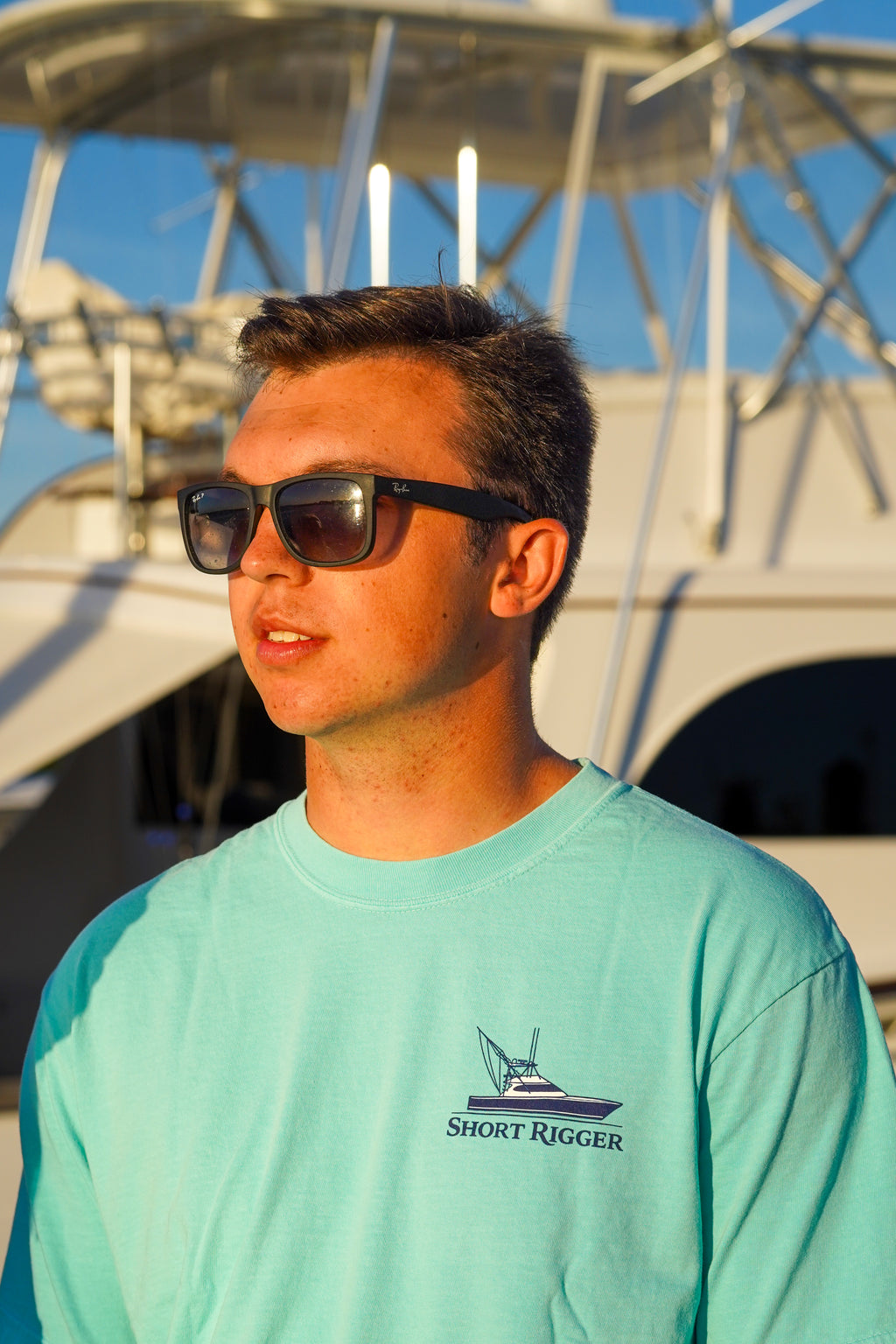 Short Rigger Jumping Marlin Tee